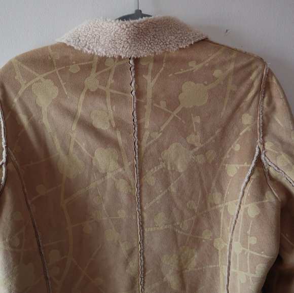 Robert Kitchen Canada Suede Jacket - Picture 5 of 9